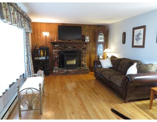 79 Casey Dr, Chicopee, MA 01020 photo 8