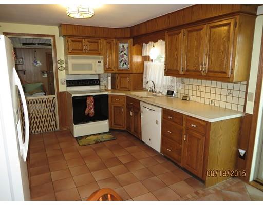 79 Casey Dr, Chicopee, MA 01020 photo 3