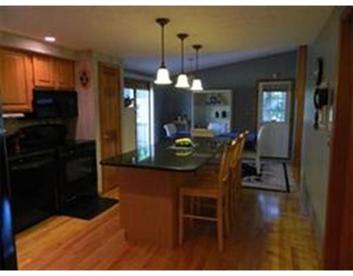 19 Knapp Ave, Worcester, MA 01605 photo 2