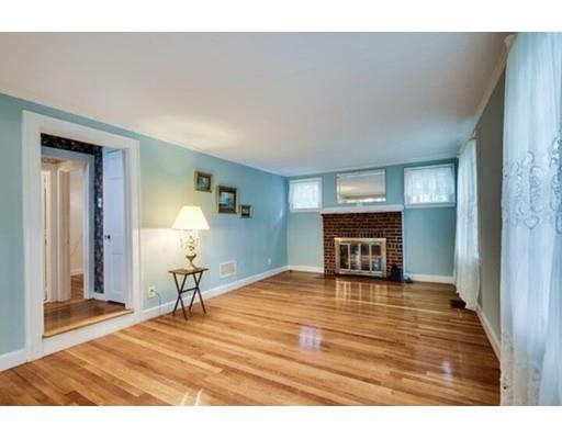 40 Macarthur Rd, Stoneham, MA 02180 photo 4