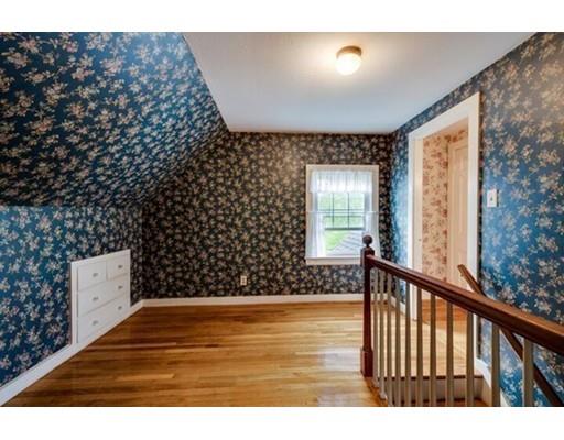 40 Macarthur Rd, Stoneham, MA 02180 photo 12