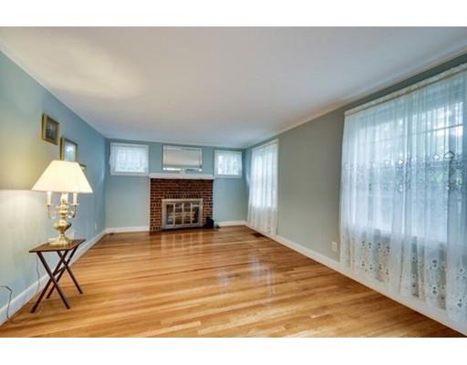 40 Macarthur Rd, Stoneham, MA 02180 photo 5