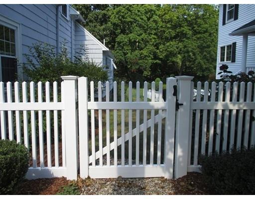 15 Temple St, Reading, MA 01867 photo 2