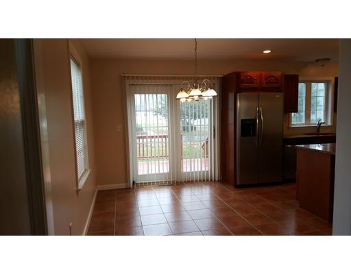 313 Christopher Dr, Springfield, MA 01119 photo 12