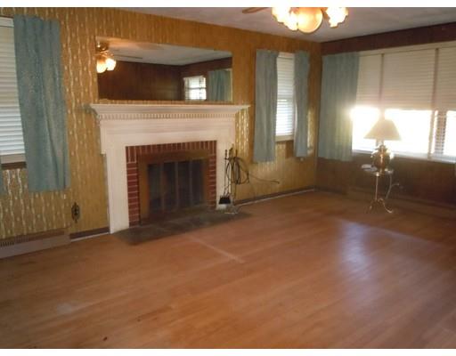 56 E Allen Ridge Rd, Springfield, MA 01118 photo 3