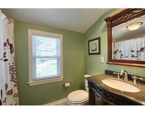 29 Spring St, Wakefield, MA 01880 photo 13