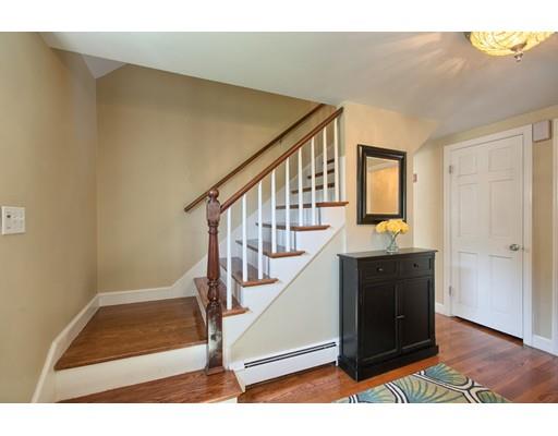 29 Spring St, Wakefield, MA 01880 photo 3