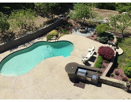 11 Anna Dr, Danvers, MA 01923 photo 4