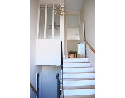 16 Putnam St, Danvers, MA 01923 photo 2