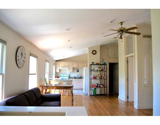 16 Putnam St, Danvers, MA 01923 photo 9