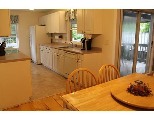 17 Picadilly St, Upton, MA 01568 photo 5