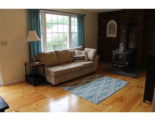17 Picadilly St, Upton, MA 01568 photo 3