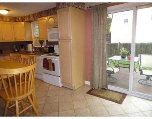 83 Maple St, Spencer, MA 01562 photo 3