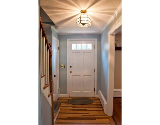 7 Sweetser St, Wakefield, MA 01880 photo 3