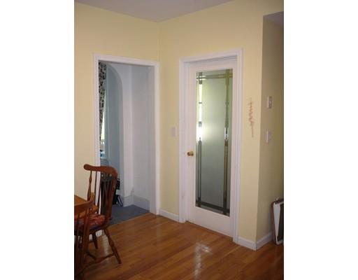 19 Denmark St, Worcester, MA 01605 photo 4