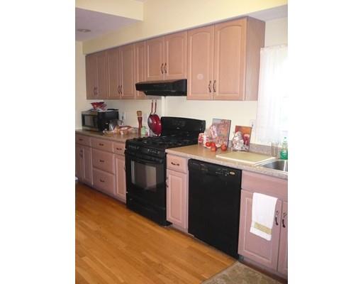19 Denmark St, Worcester, MA 01605 photo 3