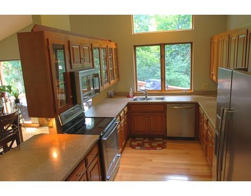 21 Lantern Ln, Worcester, MA 01609 photo 9