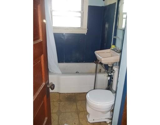 292 Tecumseh St, Fall River, MA 02721 photo 14