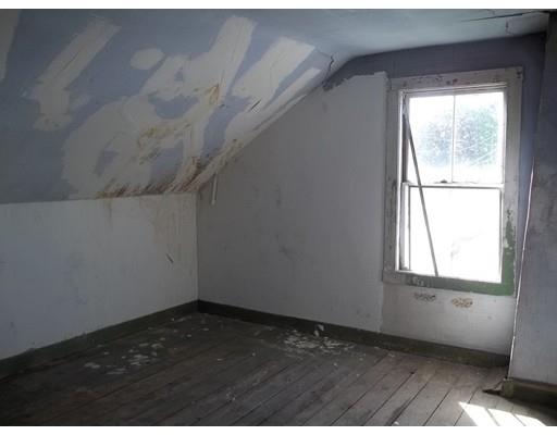 292 Tecumseh St, Fall River, MA 02721 photo 19