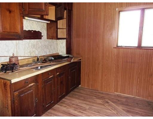 292 Tecumseh St, Fall River, MA 02721 photo 13