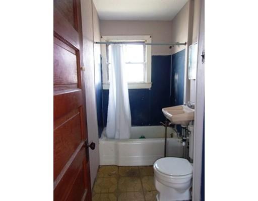 292 Tecumseh St, Fall River, MA 02721 photo 17