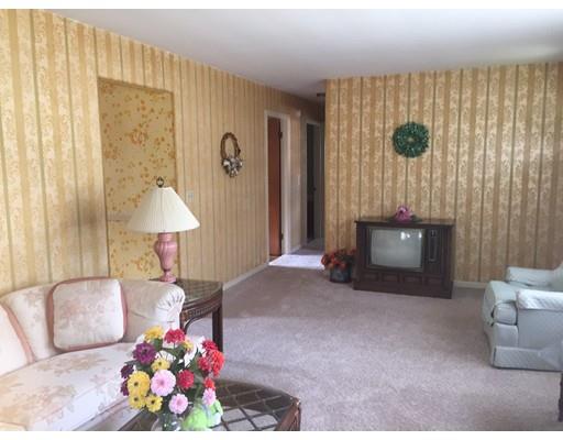 28 Crest Cir, Worcester, MA 01603 photo 4