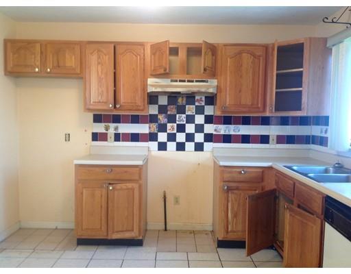 87 Tremont St, Fall River, MA 02720 photo 3
