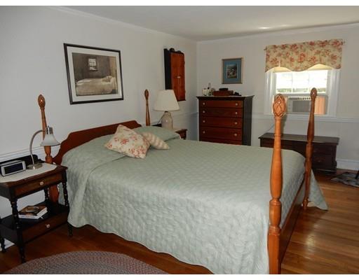 2 Rolling Ln, Needham, MA 02492 photo 8