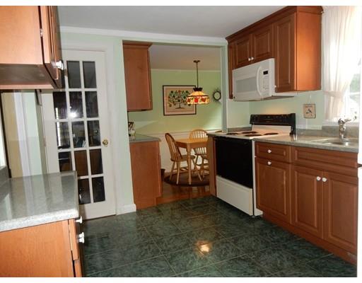 2 Rolling Ln, Needham, MA 02492 photo 4