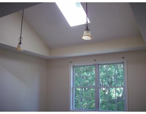 42 Pine Hill Rd, Worcester, MA 01604 photo 4