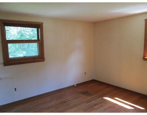 175 Murphy Ln, Chicopee, MA 01020 photo 6