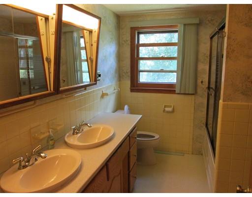 175 Murphy Ln, Chicopee, MA 01020 photo 5