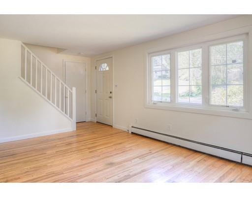 25 Putnam Ln, Danvers, MA 01923 photo 3