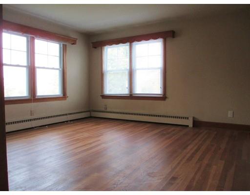 25 Carpenter Ave, Worcester, MA 01605 photo 4