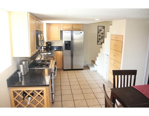 14 Fair St, Gloucester, MA 01930 photo 3
