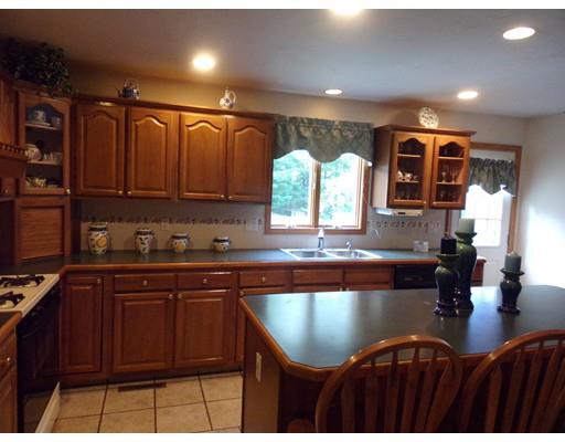 3 Garrison Ln, Acushnet, MA 02743 photo 11