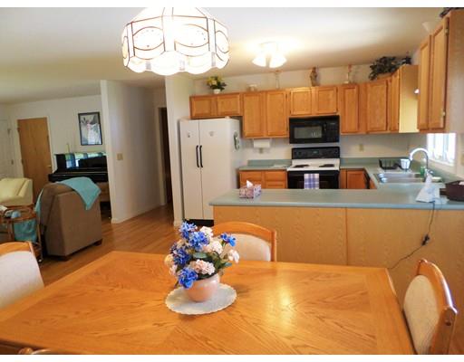 172 Winterset Dr, Springfield, MA 01129 photo 6