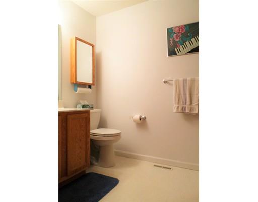 172 Winterset Dr, Springfield, MA 01129 photo 17