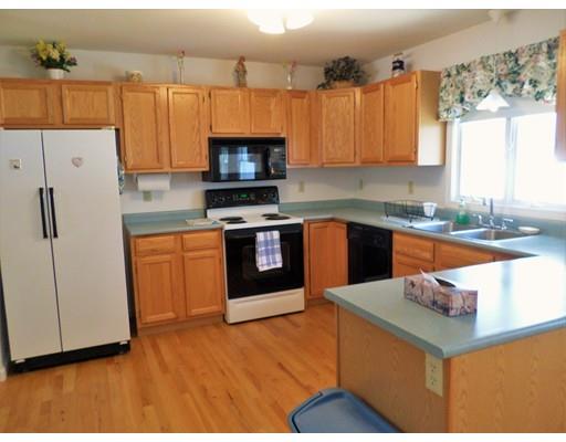 172 Winterset Dr, Springfield, MA 01129 photo 5