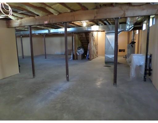172 Winterset Dr, Springfield, MA 01129 photo 21