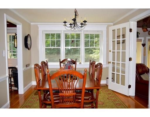 80 Chickering Rd, Dedham, MA 02026 photo 4