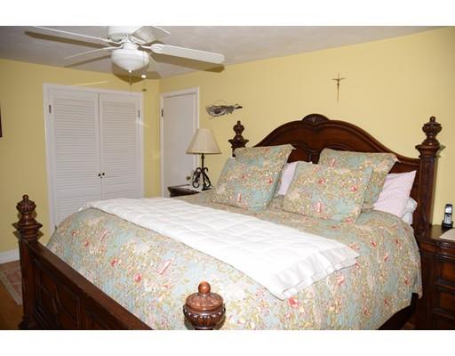 80 Chickering Rd, Dedham, MA 02026 photo 10