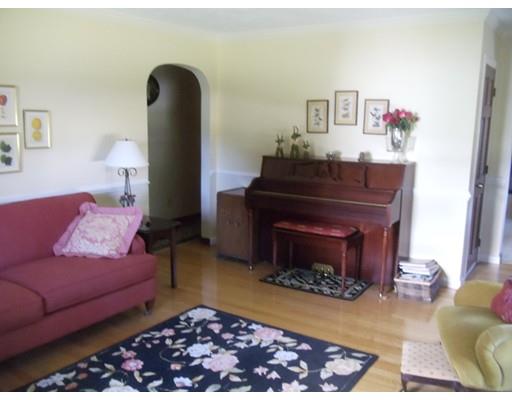15 Highland St, Ware, MA 01082 photo 5