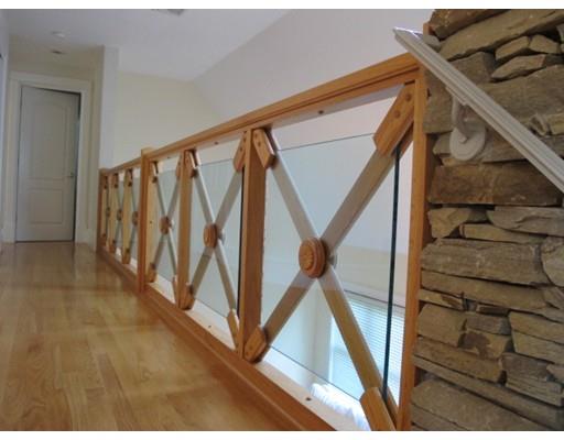 10 Oak Hill Rd, Worcester, MA 01609 photo 17