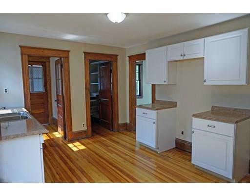 58 Shawmut St, Springfield, MA 01108 photo 9
