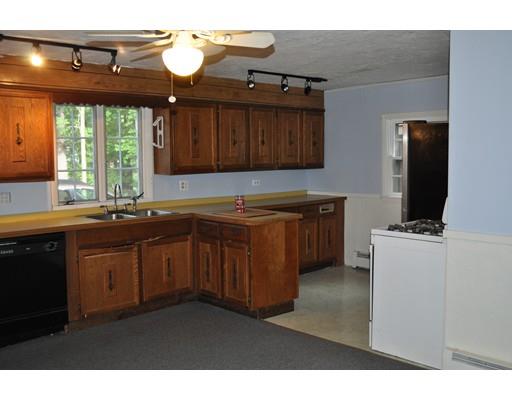 28 Williams St, Upton, MA 01568 photo 3