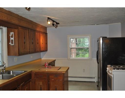 28 Williams St, Upton, MA 01568 photo 4