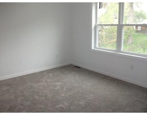 119 Hamburg St, Springfield, MA 01107 photo 13