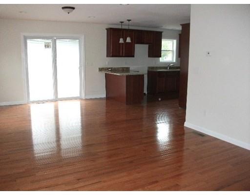 119 Hamburg St, Springfield, MA 01107 photo 7