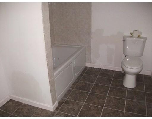 119 Hamburg St, Springfield, MA 01107 photo 10